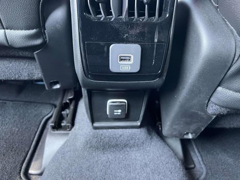 Used 2024 Jeep Compass Limited image 13