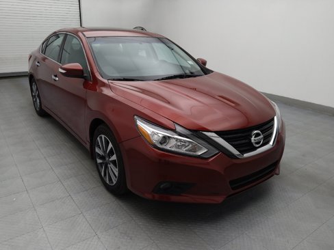 Used 2017 Nissan Altima 2.5 SV w/ Convenience Package image 13