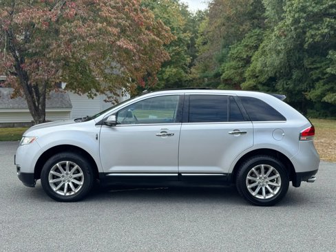 Used 2012 Lincoln MKX AWD image 4