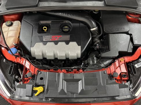 Used 2018 Ford Focus ST w/ Equipment Group 401A image 37