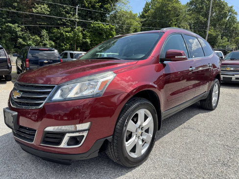 Used 2017 Chevrolet Traverse LT w/ Style and Technology Package image 1