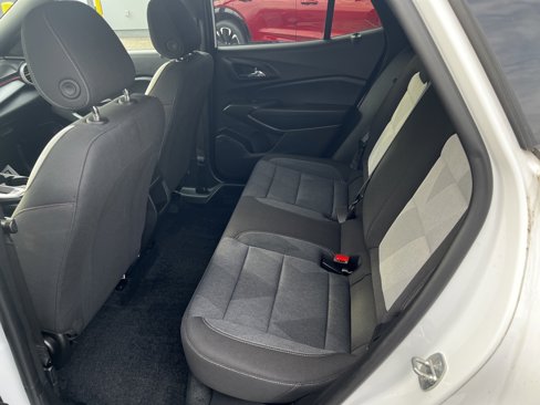 Used 2024 Chevrolet Trax RS image 7