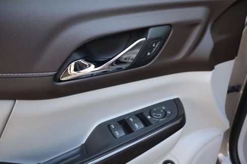 Used 2019 GMC Acadia SLT image 17