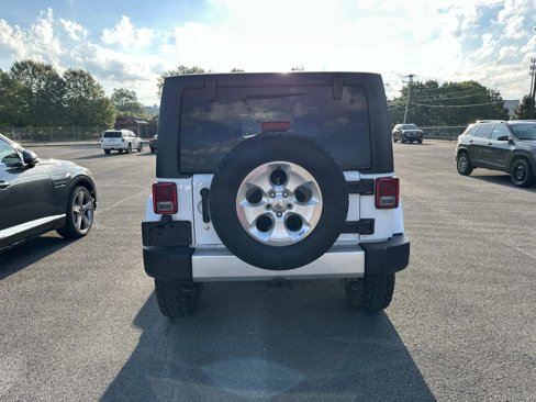 Used 2015 Jeep Wrangler Unlimited Sahara w/ Connectivity Group image 4