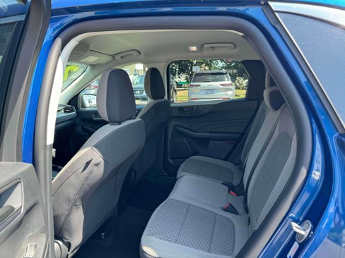 Used 2022 Ford Escape SE image 38