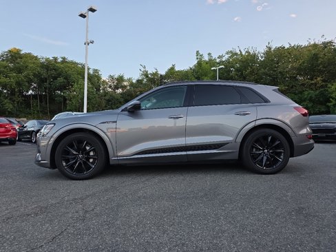 Used 2021 Audi e-tron Premium w/ Convenience Plus Package image 13