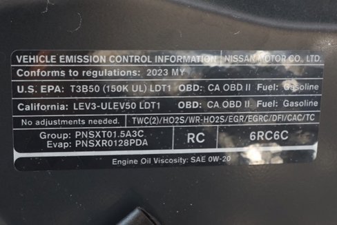 Used 2023 Nissan Rogue S image 32