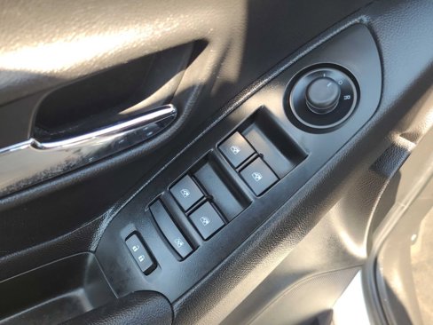 Used 2018 Chevrolet Trax LT w/ LT Convenience Package image 26