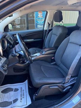 Used 2016 Dodge Journey SE w/ Flexible Seating Group image 9
