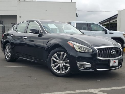 Used 2015 INFINITI Q70 3.7 image 1