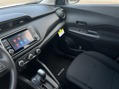 New 2025 Nissan Kicks Play S image 23