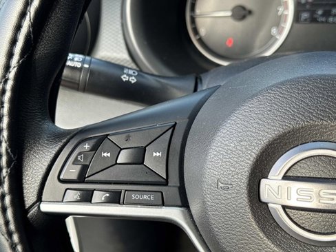 Used 2022 Nissan Kicks S image 23