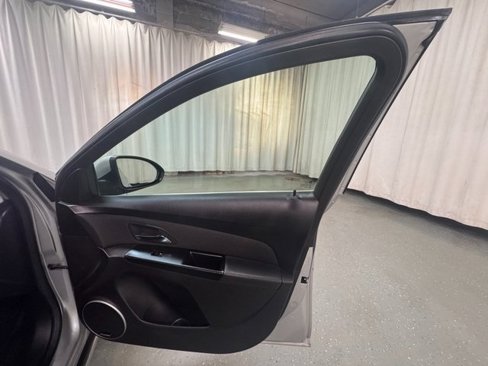 Used 2012 Chevrolet Cruze LT image 24