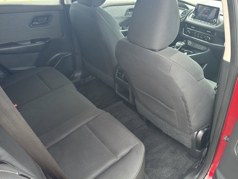 Used 2023 Nissan Rogue S image 11