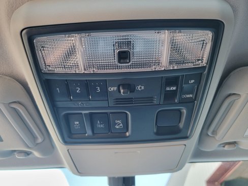 Used 2018 Toyota 4Runner SR5 Premium image 23