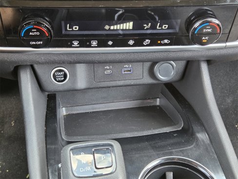 Used 2021 Nissan Rogue SV image 22