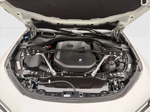 Used 2024 BMW 740i image 25