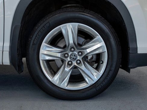 Used 2016 Toyota Highlander Limited image 11