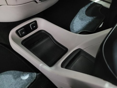 Used 2018 Chrysler Pacifica Touring-L w/ Premium Audio Group image 36