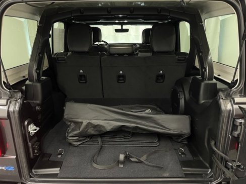 Used 2022 Jeep Wrangler Unlimited Sahara image 5