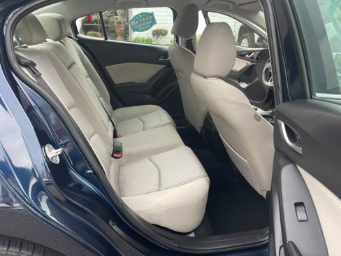 Used 2015 MAZDA MAZDA3 i Touring image 12