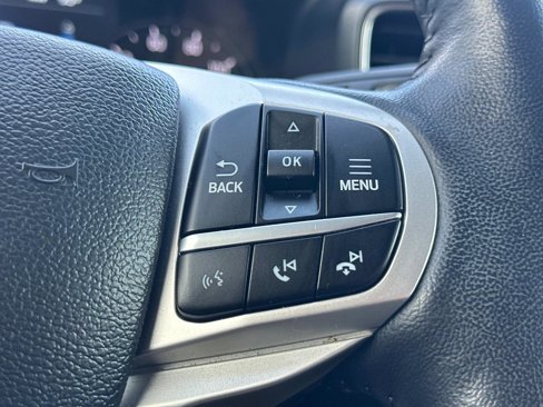 Certified 2023 Ford Explorer XLT w/ Equipment Group 202A image 15