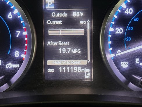 Used 2017 Toyota Highlander LE image 18