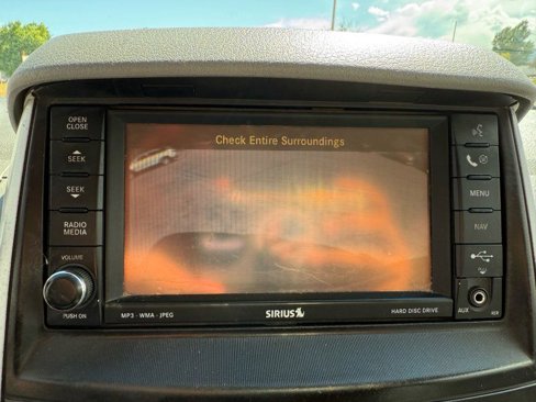 Used 2010 Dodge Grand Caravan SXT image 27