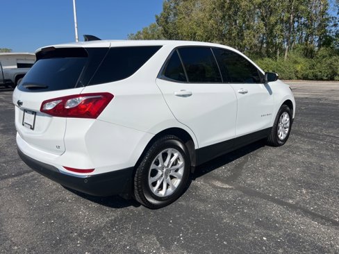Used 2020 Chevrolet Equinox LT w/ Driver Convenience Package image 4