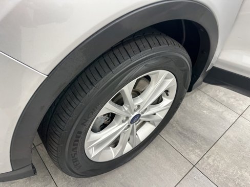 Used 2017 Ford Escape SE image 35
