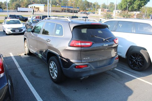 Used 2017 Jeep Cherokee Latitude w/ Safety/Convenience Group image 6