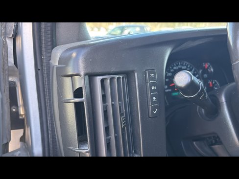 Used 2017 GMC Savana 2500 image 10