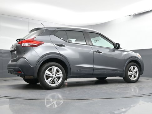 Used 2019 Nissan Kicks S image 21
