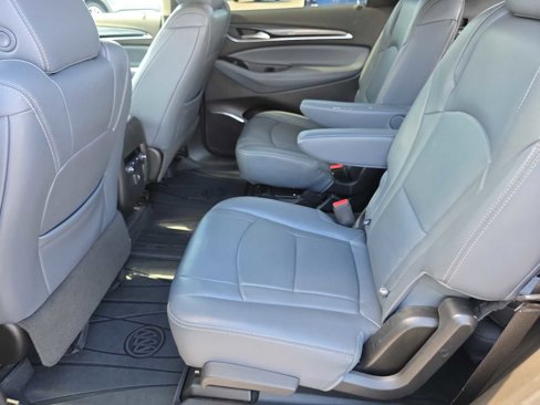 Used 2019 Buick Enclave Essence image 23