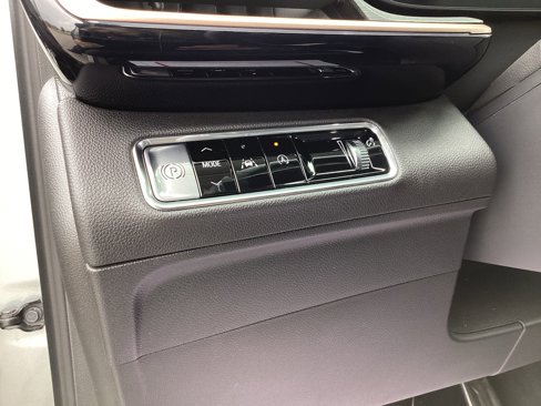 Certified 2024 Buick Envision Sport Touring image 20