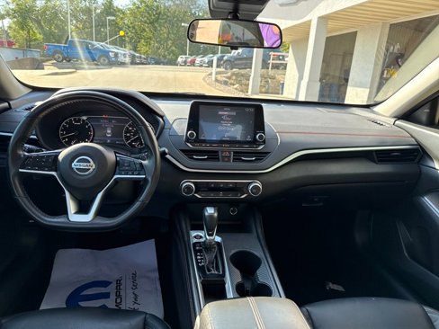 Used 2021 Nissan Altima 2.5 SR image 12