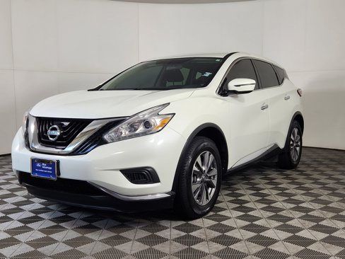 Used 2017 Nissan Murano S image 3