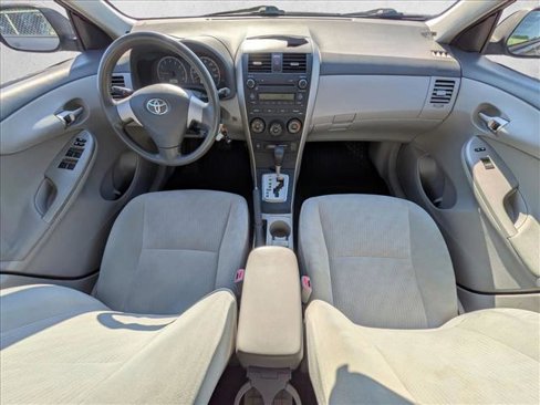 Used 2010 Toyota Corolla LE image 17