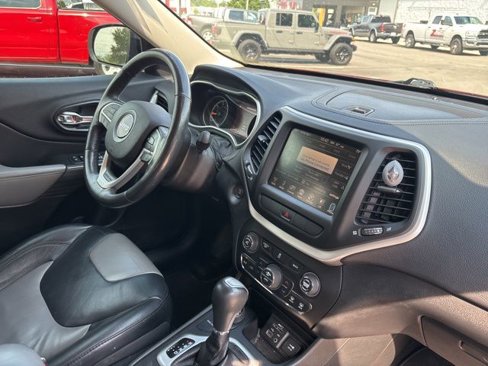 Used 2014 Jeep Cherokee Limited image 17