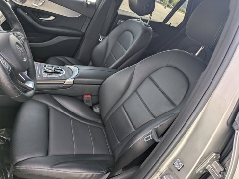 Used 2019 Mercedes-Benz GLC 300 4MATIC image 19