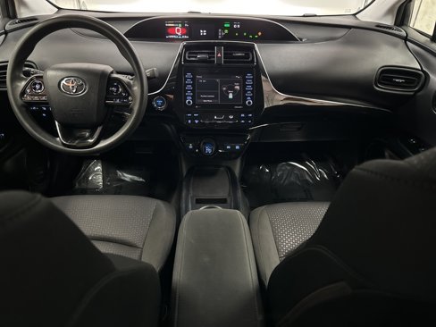 Used 2021 Toyota Prius LE image 23