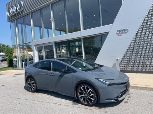 Used 2024 Toyota Prius Prime Premium w/ Advanced Technology Package image 9