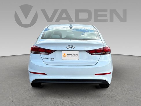 Used 2017 Hyundai Elantra SE image 18