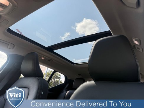 Certified 2024 Volvo XC40 B5 Plus w/ Protection Package Premier image 19