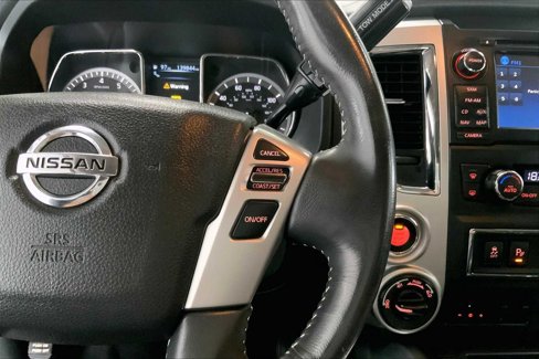 Used 2017 Nissan Titan PRO-4X image 22