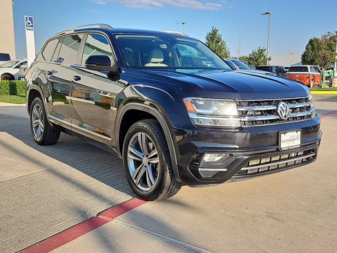 Used 2019 Volkswagen Atlas SE w/ Panoramic Sunroof Package image 4