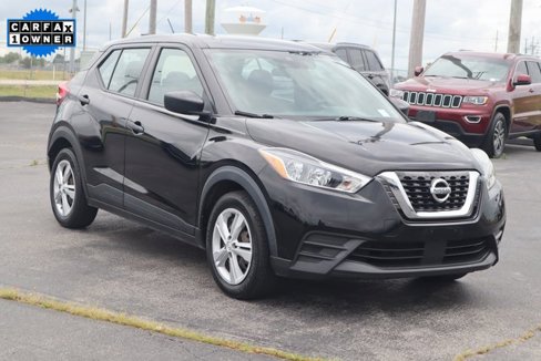 Used 2020 Nissan Kicks S image 2