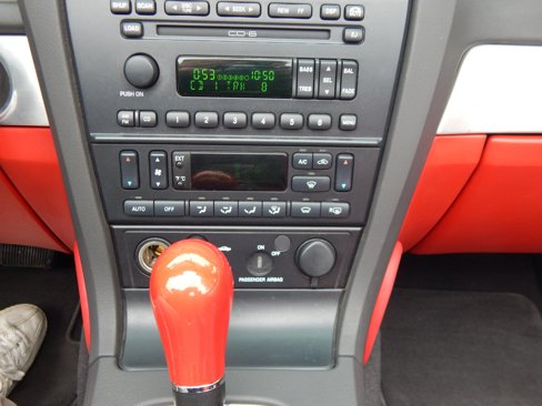 Used 2002 Ford Thunderbird image 32