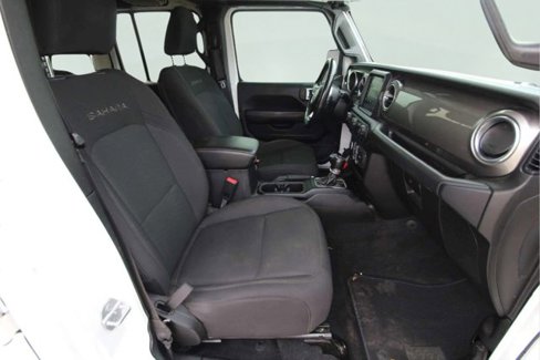 Used 2018 Jeep Wrangler Unlimited Sahara image 27