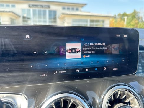 Used 2023 Mercedes-Benz EQB 300 4MATIC image 16